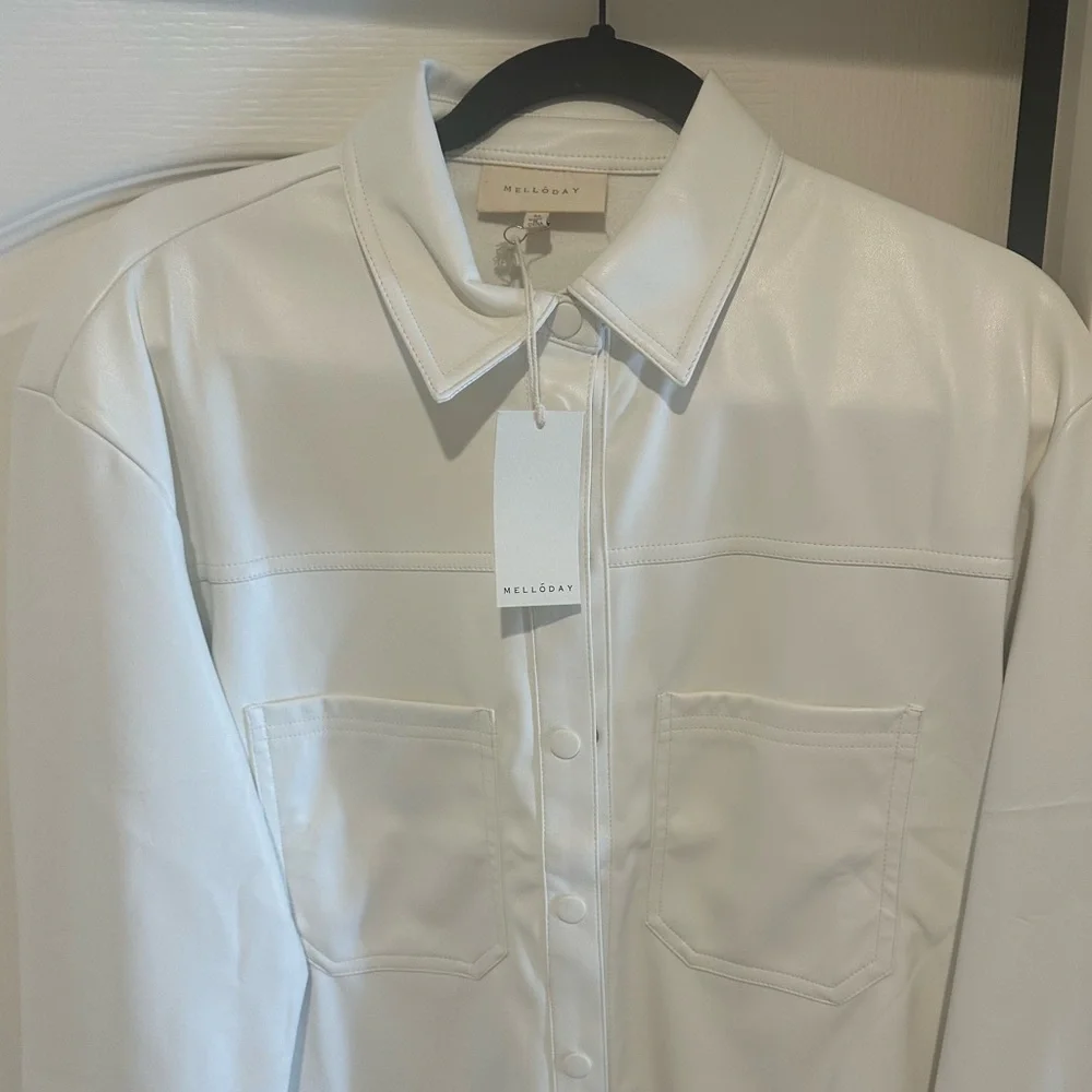 NWT Mellowday Faux Leather Shacket - Size M - Picture 2 of 6